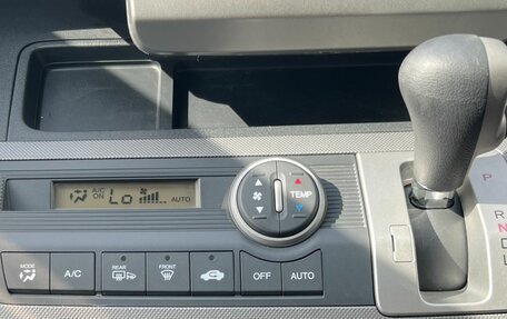 Honda Freed I, 2010 год, 930 000 рублей, 23 фотография