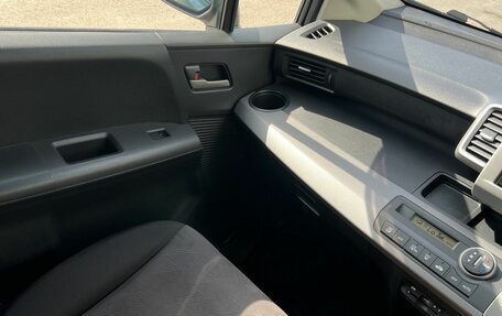 Honda Freed I, 2010 год, 930 000 рублей, 25 фотография