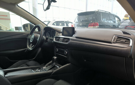 Mazda 6, 2018 год, 2 080 000 рублей, 11 фотография