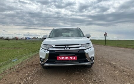 Mitsubishi Outlander III рестайлинг 3, 2018 год, 2 255 000 рублей, 1 фотография