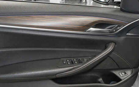 BMW 5 серия, 2017 год, 3 450 000 рублей, 14 фотография