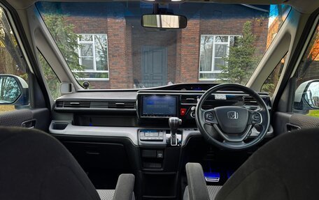 Honda Stepwgn IV, 2016 год, 1 599 000 рублей, 4 фотография