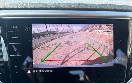 Volkswagen T-Roc I, 2023 год, 1 870 000 рублей, 13 фотография