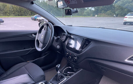 Hyundai Solaris II рестайлинг, 2017 год, 1 099 999 рублей, 24 фотография