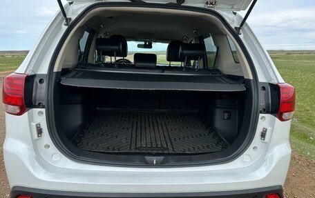 Mitsubishi Outlander III рестайлинг 3, 2018 год, 2 255 000 рублей, 4 фотография