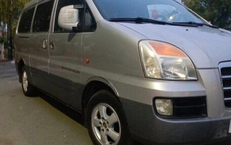Hyundai Starex I рестайлинг, 2006 год, 450 000 рублей, 2 фотография