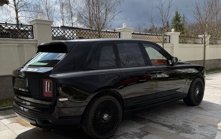 Rolls-Royce Cullinan, 2023 год, 53 000 000 рублей, 4 фотография