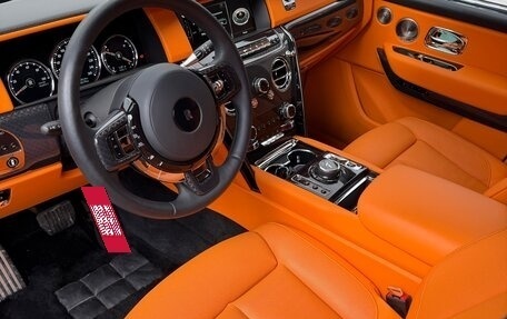 Rolls-Royce Cullinan, 2023 год, 53 000 000 рублей, 5 фотография