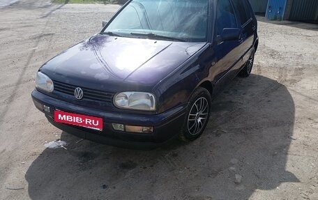 Volkswagen Golf III, 1997 год, 250 000 рублей, 2 фотография