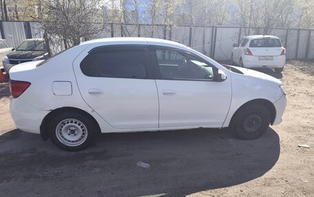 Renault Logan II, 2016 год, 430 000 рублей, 3 фотография