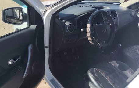 Renault Logan II, 2016 год, 430 000 рублей, 6 фотография