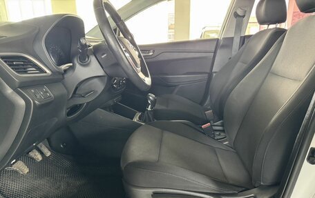 Hyundai Solaris II рестайлинг, 2017 год, 1 120 000 рублей, 26 фотография