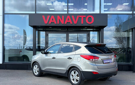 Hyundai ix35 I рестайлинг, 2010 год, 1 090 000 рублей, 3 фотография