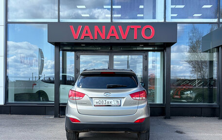 Hyundai ix35 I рестайлинг, 2010 год, 1 090 000 рублей, 4 фотография