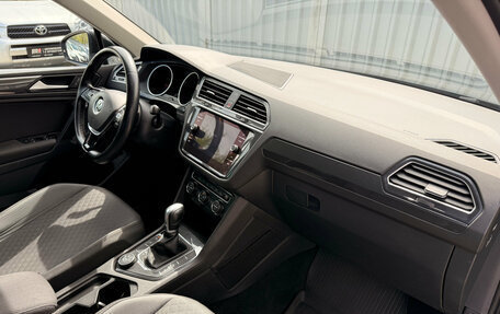 Volkswagen Tiguan II, 2018 год, 2 015 000 рублей, 10 фотография