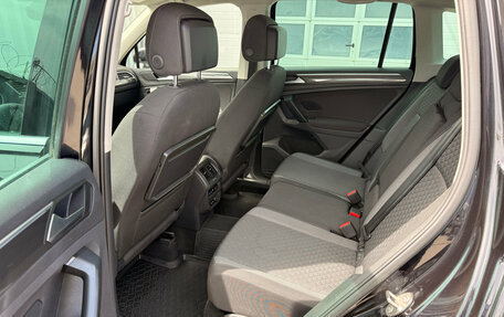 Volkswagen Tiguan II, 2018 год, 2 015 000 рублей, 13 фотография