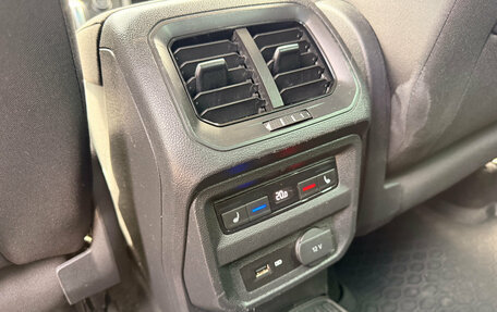 Volkswagen Tiguan II, 2018 год, 2 015 000 рублей, 14 фотография