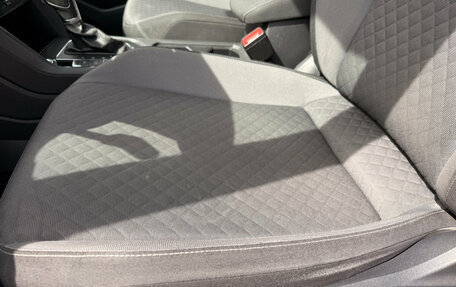 Volkswagen Tiguan II, 2018 год, 2 015 000 рублей, 20 фотография