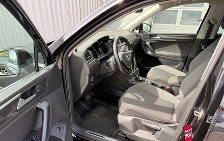 Volkswagen Tiguan II, 2018 год, 2 015 000 рублей, 21 фотография