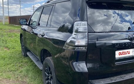 Toyota Land Cruiser Prado 150 рестайлинг 2, 2015 год, 3 380 000 рублей, 12 фотография