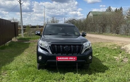Toyota Land Cruiser Prado 150 рестайлинг 2, 2015 год, 3 380 000 рублей, 2 фотография
