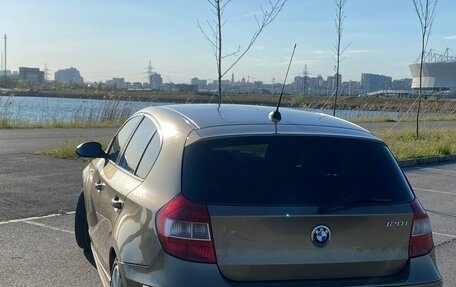 BMW 1 серия, 2005 год, 800 000 рублей, 2 фотография