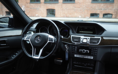 Mercedes-Benz E-Класс, 2014 год, 2 200 000 рублей, 23 фотография