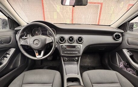 Mercedes-Benz A-Класс, 2016 год, 1 400 000 рублей, 5 фотография