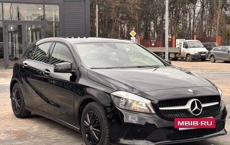Mercedes-Benz A-Класс, 2016 год, 1 400 000 рублей, 2 фотография