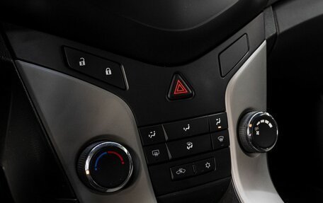 Chevrolet Cruze II, 2011 год, 699 000 рублей, 21 фотография