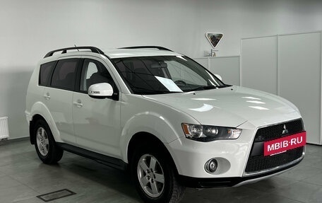 Mitsubishi Outlander III рестайлинг 3, 2011 год, 1 090 000 рублей, 2 фотография