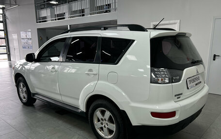 Mitsubishi Outlander III рестайлинг 3, 2011 год, 1 090 000 рублей, 6 фотография