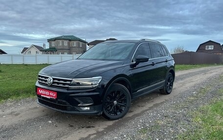 Volkswagen Tiguan II, 2018 год, 2 340 000 рублей, 1 фотография