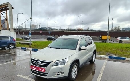 Volkswagen Tiguan I, 2010 год, 850 000 рублей, 1 фотография