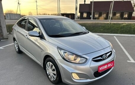 Hyundai Solaris II рестайлинг, 2011 год, 535 000 рублей, 1 фотография