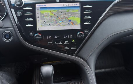 Toyota Camry, 2020 год, 3 300 000 рублей, 12 фотография