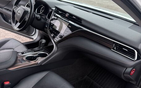 Toyota Camry, 2020 год, 3 300 000 рублей, 17 фотография