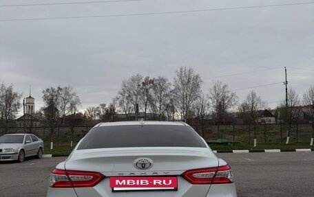 Toyota Camry, 2020 год, 3 300 000 рублей, 6 фотография