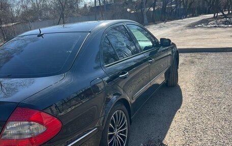 Mercedes-Benz E-Класс, 2005 год, 900 000 рублей, 9 фотография