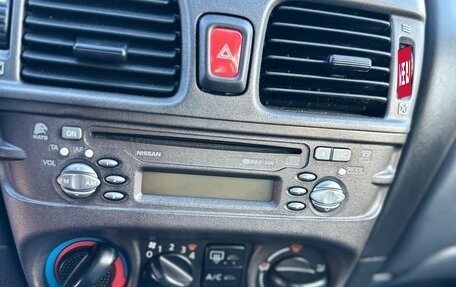 Nissan Almera, 2005 год, 385 000 рублей, 11 фотография