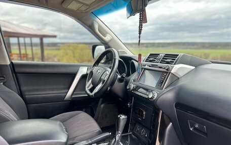 Toyota Land Cruiser Prado 150 рестайлинг 2, 2014 год, 4 400 000 рублей, 5 фотография