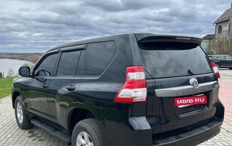 Toyota Land Cruiser Prado 150 рестайлинг 2, 2014 год, 4 400 000 рублей, 2 фотография