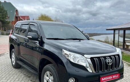Toyota Land Cruiser Prado 150 рестайлинг 2, 2014 год, 4 400 000 рублей, 4 фотография