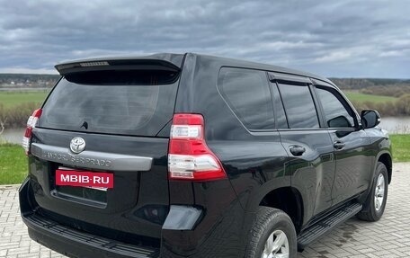 Toyota Land Cruiser Prado 150 рестайлинг 2, 2014 год, 4 400 000 рублей, 3 фотография