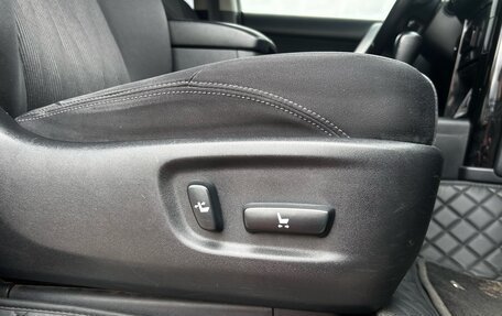 Toyota Land Cruiser Prado 150 рестайлинг 2, 2014 год, 4 400 000 рублей, 11 фотография