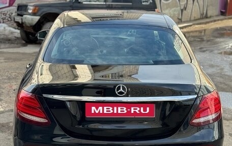 Mercedes-Benz E-Класс, 2019 год, 2 150 000 рублей, 13 фотография