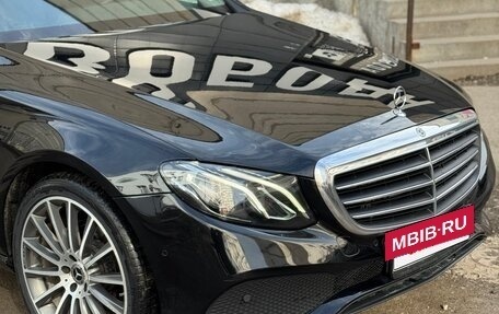 Mercedes-Benz E-Класс, 2019 год, 2 150 000 рублей, 7 фотография