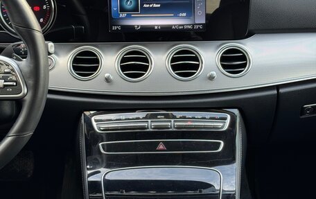 Mercedes-Benz E-Класс, 2019 год, 2 150 000 рублей, 26 фотография