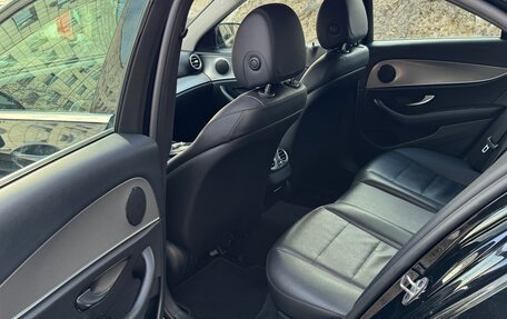 Mercedes-Benz E-Класс, 2019 год, 2 150 000 рублей, 24 фотография