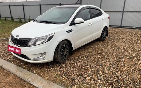 KIA Rio III рестайлинг, 2011 год, 900 000 рублей, 4 фотография